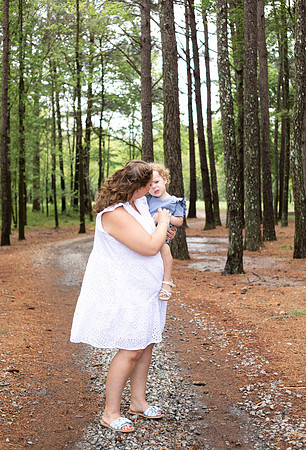 Extend Family Photos At Lake Peachtree