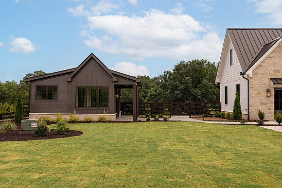 284 McCoy Rd