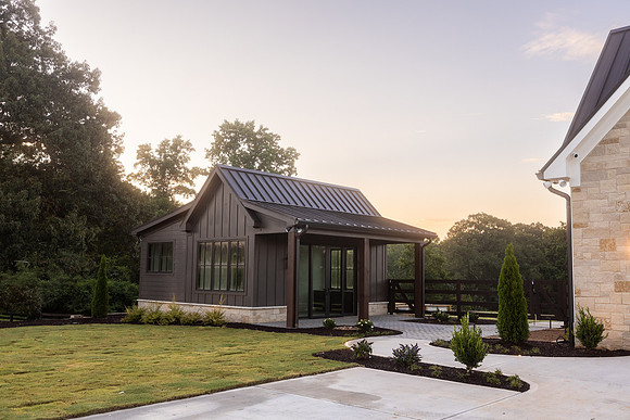 284 McCoy Rd