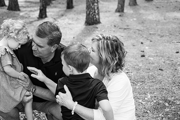 Extend Family Photos At Lake Peachtree