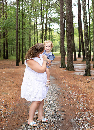 Extend Family Photos At Lake Peachtree