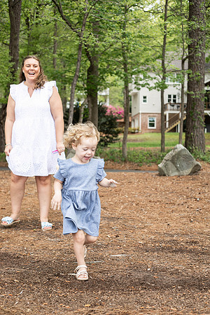 Extend Family Photos At Lake Peachtree