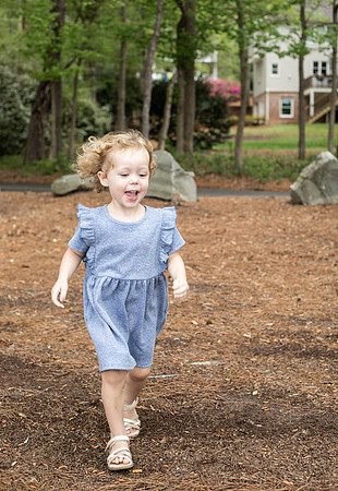 Extend Family Photos At Lake Peachtree