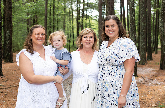 Extend Family Photos At Lake Peachtree