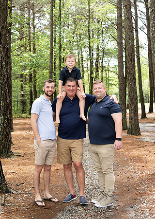 Extend Family Photos At Lake Peachtree