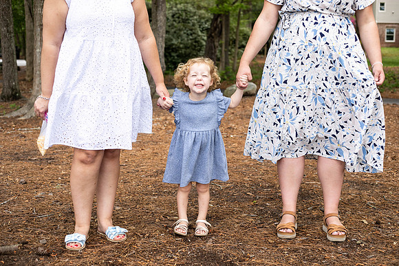 Extend Family Photos At Lake Peachtree