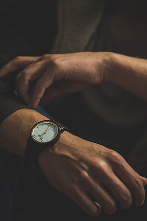 Grain and Oak - Wedding bands and wooden watches