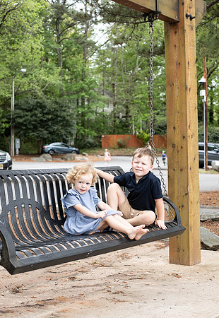 Extend Family Photos At Lake Peachtree