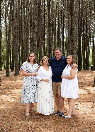 Extend Family Photos At Lake Peachtree