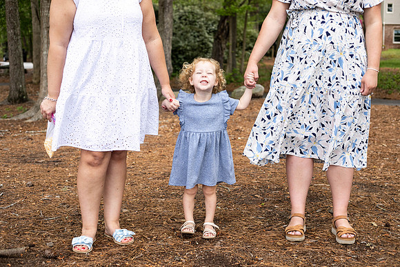 Extend Family Photos At Lake Peachtree