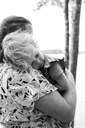 Extend Family Photos At Lake Peachtree