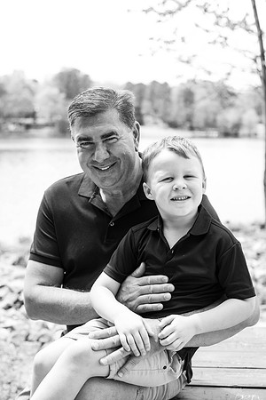 Extend Family Photos At Lake Peachtree