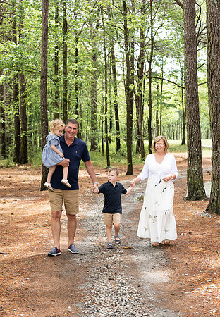 Extend Family Photos At Lake Peachtree