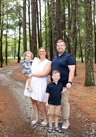 Extend Family Photos At Lake Peachtree