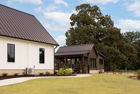 284 McCoy Rd