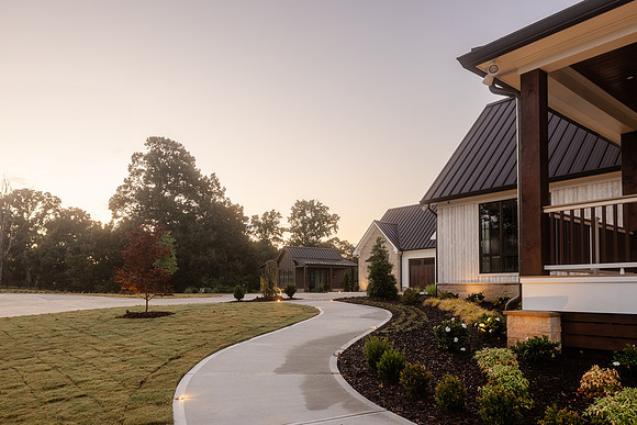 284 McCoy Rd