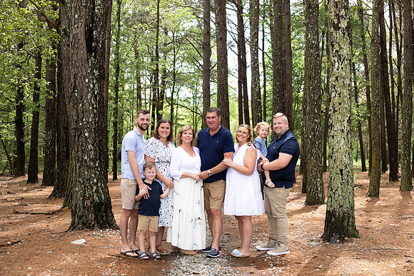 Extended Family Photos At Lake Peachtree