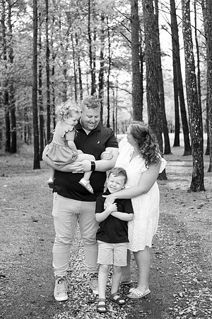 Extend Family Photos At Lake Peachtree