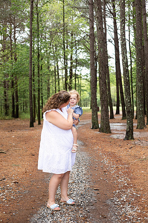 Extend Family Photos At Lake Peachtree