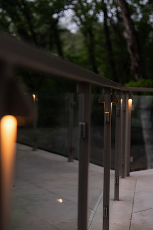 8x10 Web