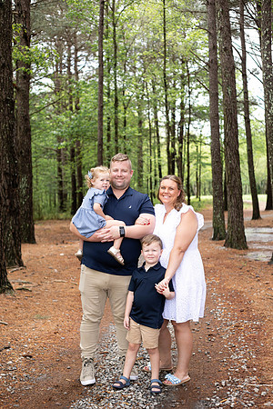 Extend Family Photos At Lake Peachtree