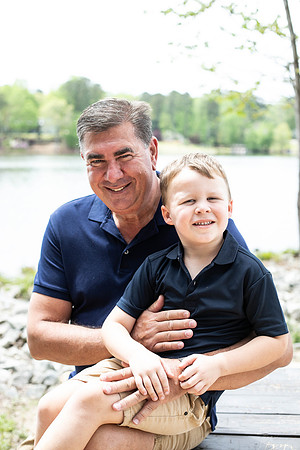 Extend Family Photos At Lake Peachtree