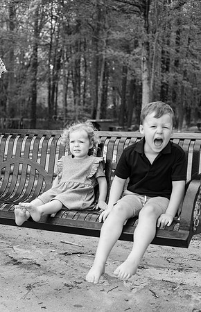Extended Family Photos At Lake Peachtree